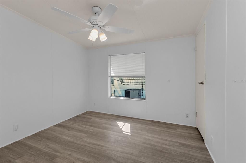 For Sale: $128,000 (2 beds, 2 baths, 1156 Square Feet)