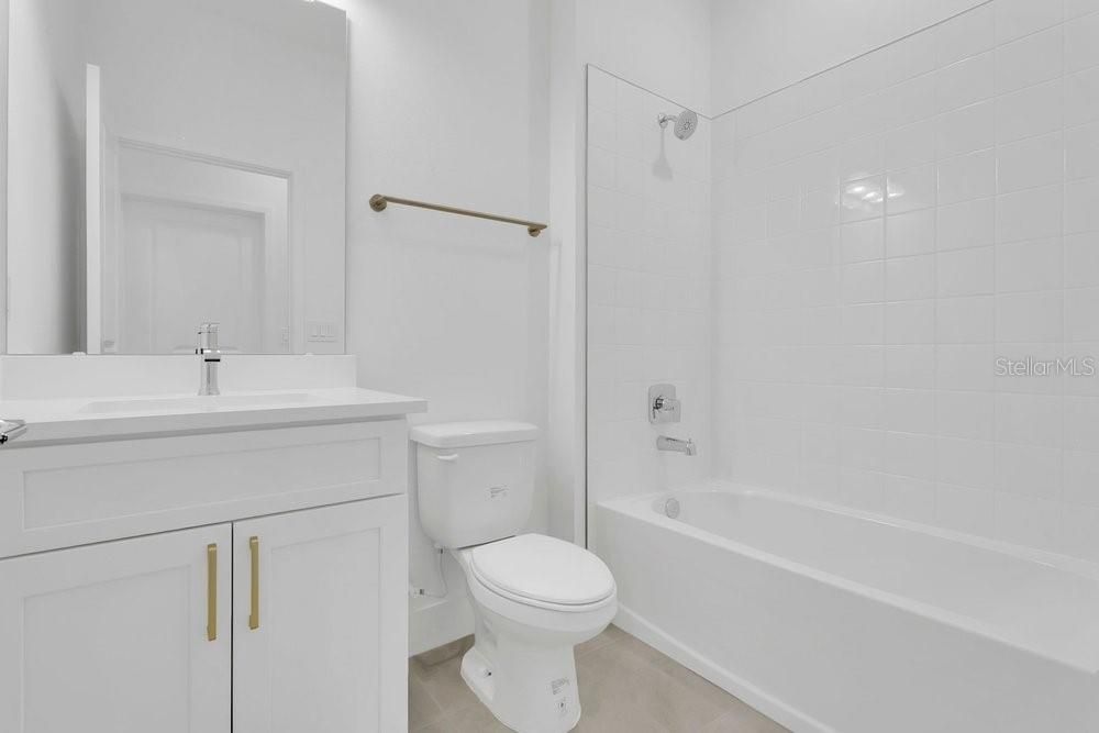 En Venta: $568,900 (5 camas, 3 baños, 2594 Pies cuadrados)
