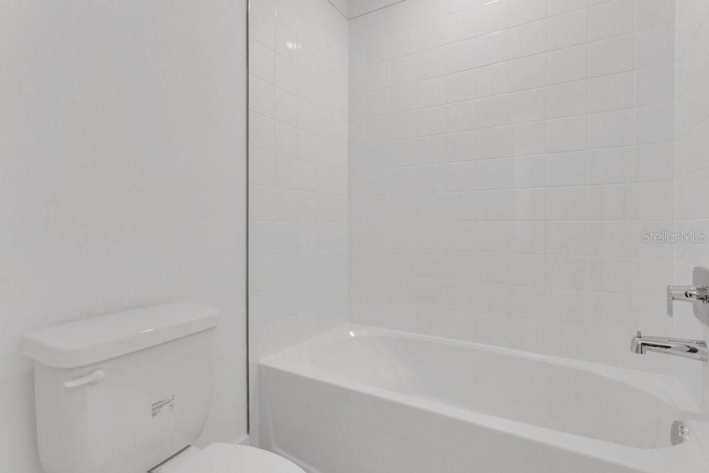 En Venta: $568,900 (5 camas, 3 baños, 2594 Pies cuadrados)