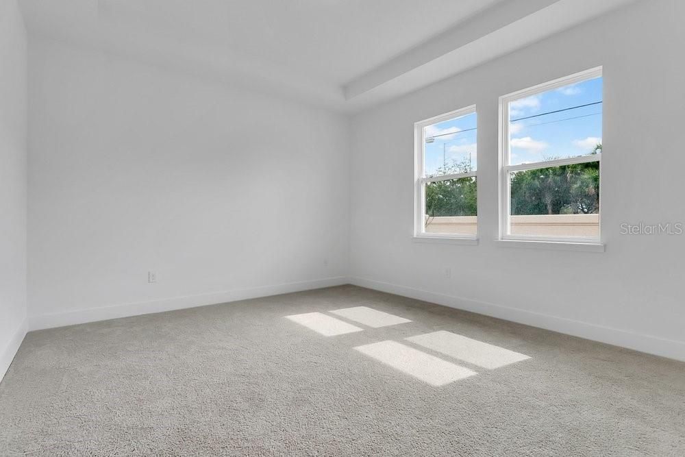 En Venta: $568,900 (5 camas, 3 baños, 2594 Pies cuadrados)