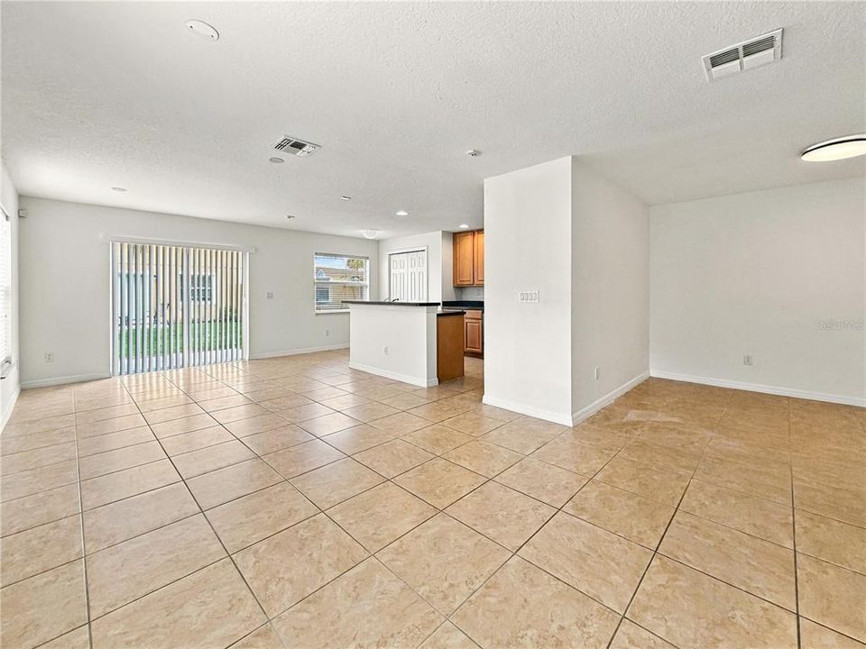 En Venta: $359,900 (3 camas, 2 baños, 1828 Pies cuadrados)