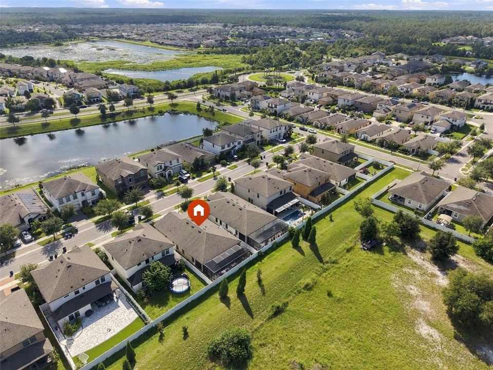 For Sale: $499,999 (4 beds, 2 baths, 2100 Square Feet)