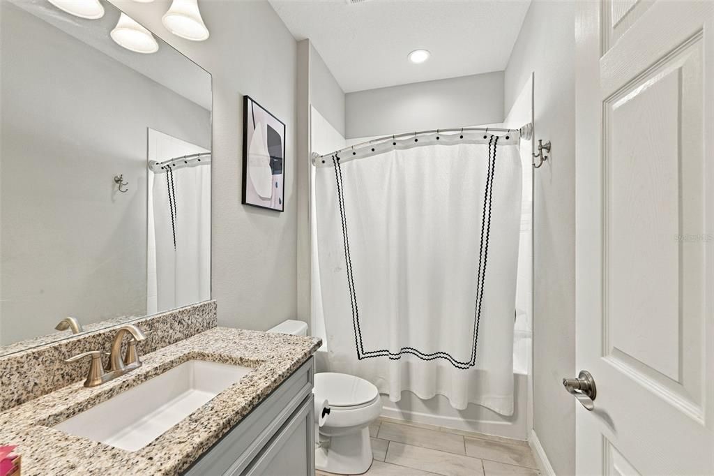 For Sale: $499,999 (4 beds, 2 baths, 2100 Square Feet)