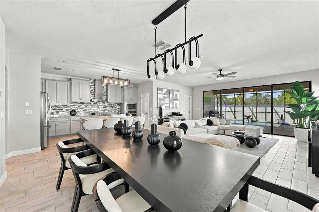 For Sale: $499,999 (4 beds, 2 baths, 2100 Square Feet)