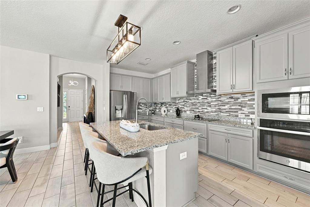 For Sale: $499,999 (4 beds, 2 baths, 2100 Square Feet)