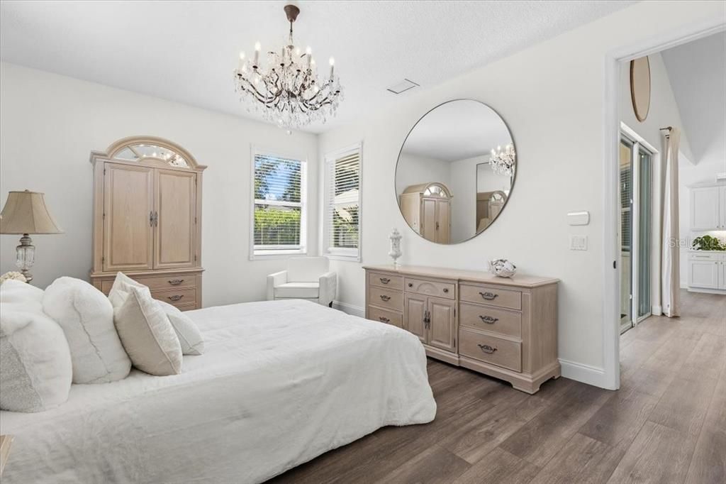 For Sale: $559,000 (2 beds, 2 baths, 1771 Square Feet)