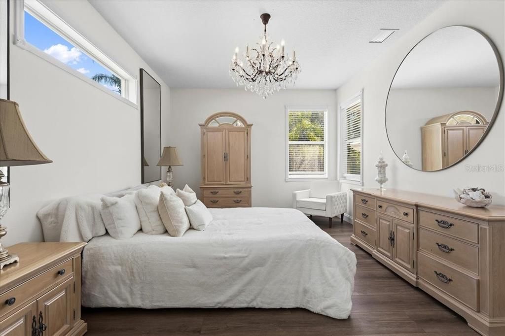 For Sale: $559,000 (2 beds, 2 baths, 1771 Square Feet)