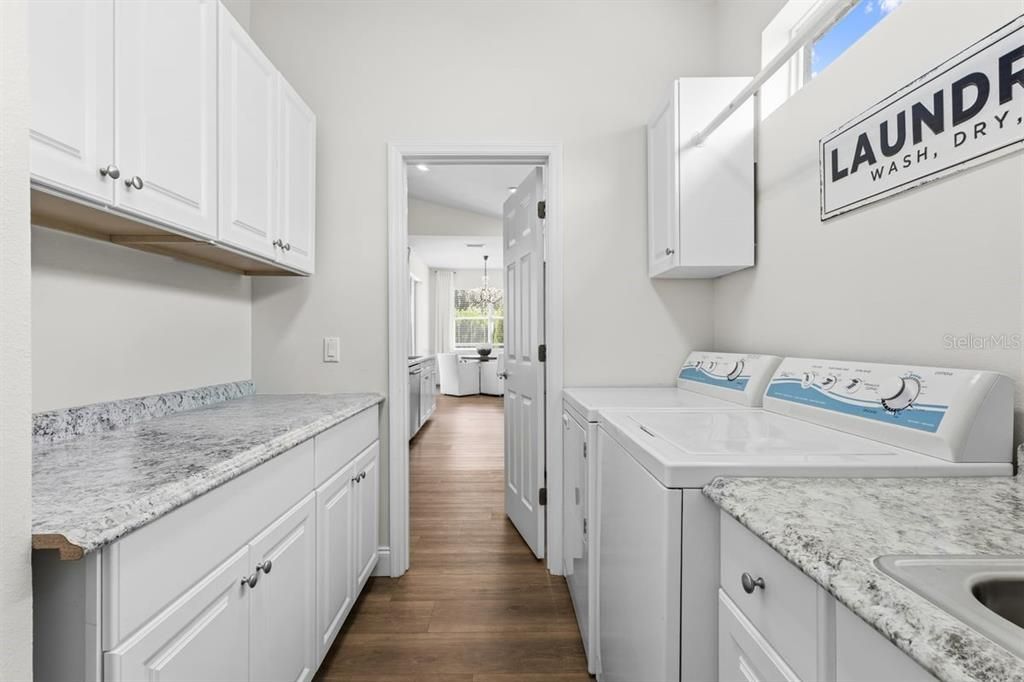 For Sale: $559,000 (2 beds, 2 baths, 1771 Square Feet)