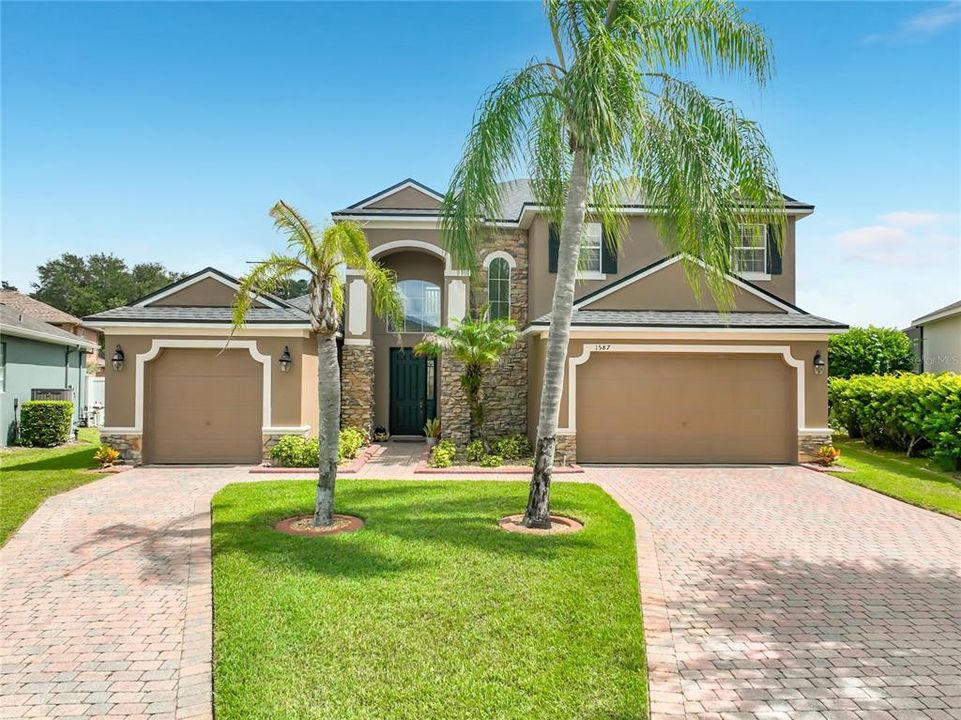 En Venta: $725,000 (4 camas, 2 baños, 2844 Pies cuadrados)