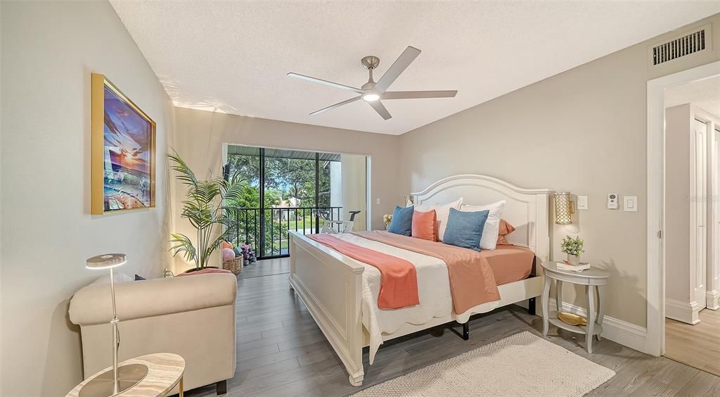 For Sale: $292,000 (2 beds, 2 baths, 1010 Square Feet)