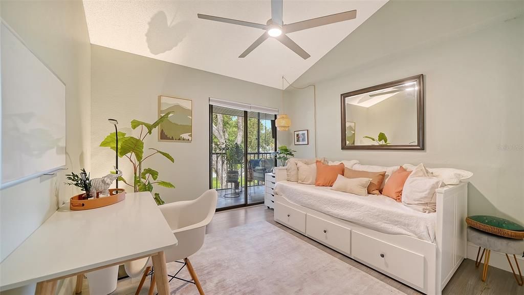 For Sale: $292,000 (2 beds, 2 baths, 1010 Square Feet)