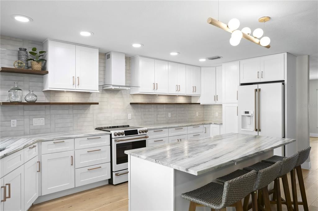 For Sale: $1,999,999 (4 beds, 3 baths, 2847 Square Feet)