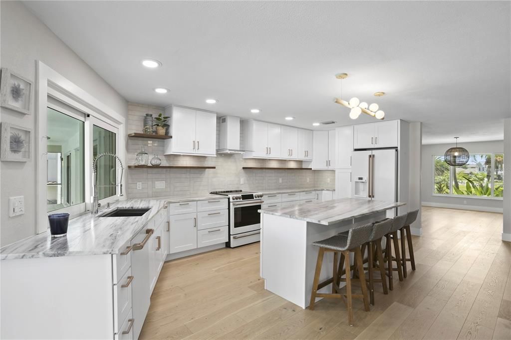 For Sale: $1,999,999 (4 beds, 3 baths, 2847 Square Feet)