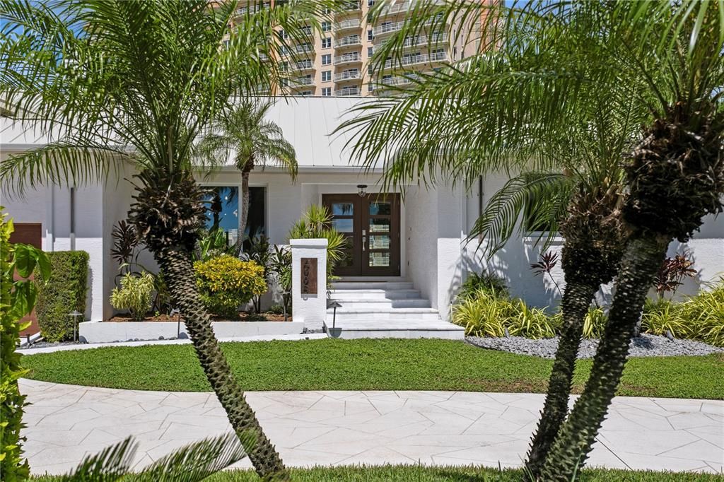 For Sale: $1,999,999 (4 beds, 3 baths, 2847 Square Feet)