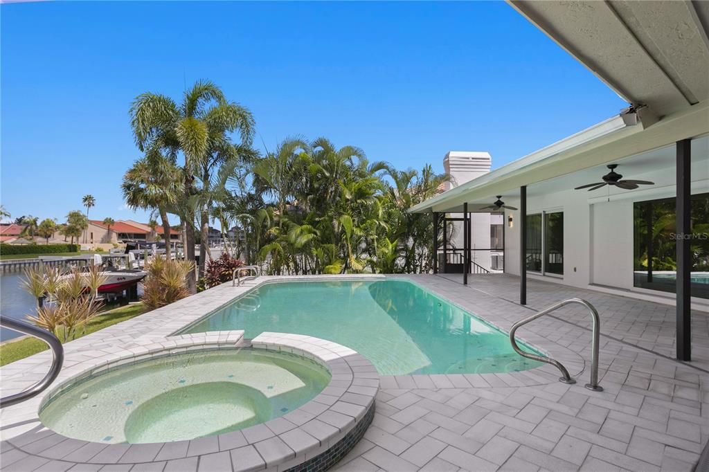 For Sale: $1,999,999 (4 beds, 3 baths, 2847 Square Feet)