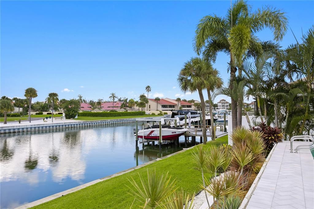 For Sale: $1,999,999 (4 beds, 3 baths, 2847 Square Feet)