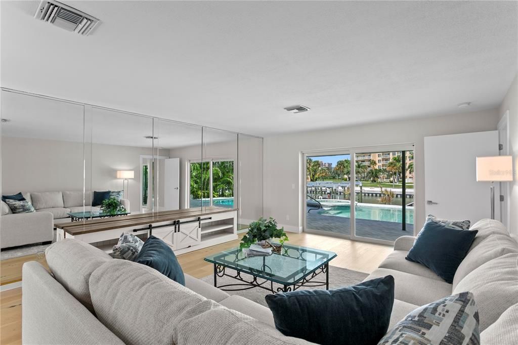 For Sale: $1,999,999 (4 beds, 3 baths, 2847 Square Feet)