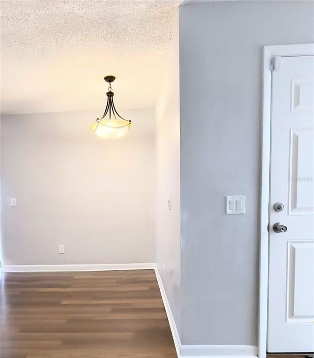 For Rent: $2,099 (2 beds, 2 baths, 927 Square Feet)