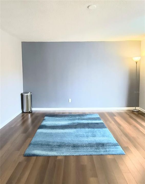 For Rent: $2,099 (2 beds, 2 baths, 927 Square Feet)