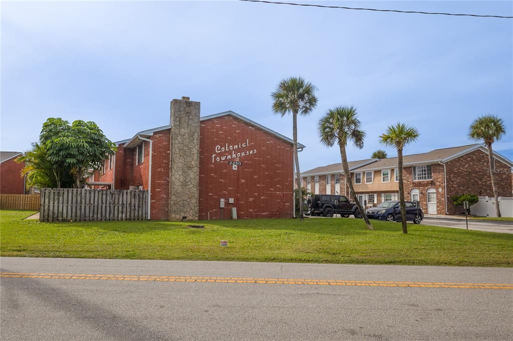 For Rent: $1,750 (2 beds, 1 baths, 1122 Square Feet)