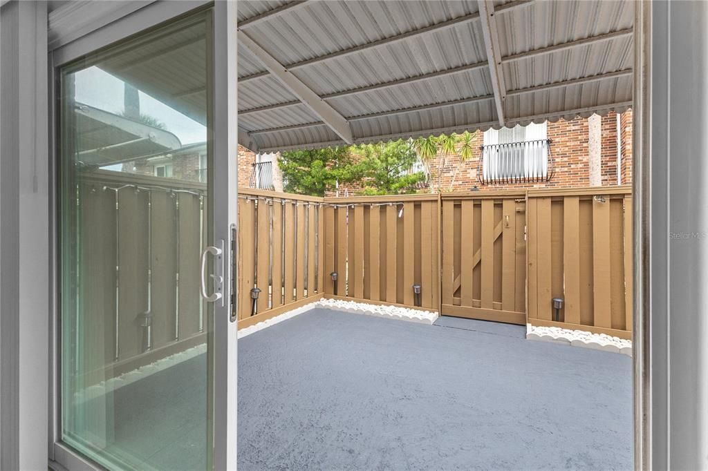 For Rent: $1,750 (2 beds, 1 baths, 1122 Square Feet)