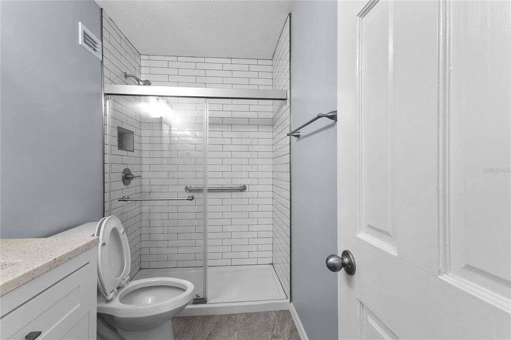 For Rent: $1,750 (2 beds, 1 baths, 1122 Square Feet)