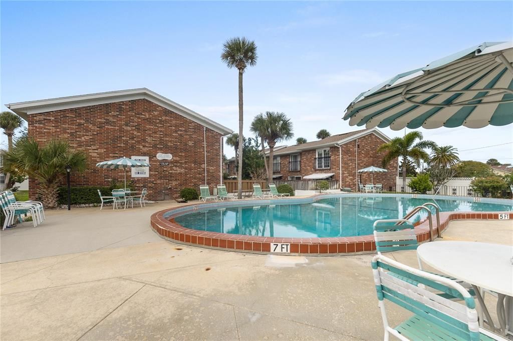 For Rent: $1,750 (2 beds, 1 baths, 1122 Square Feet)