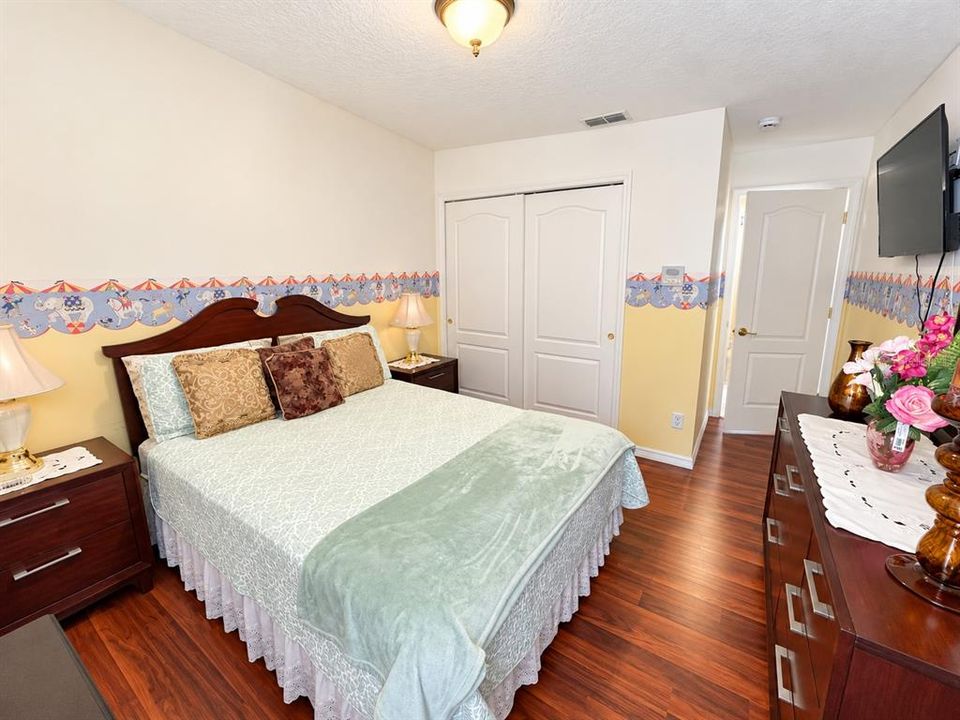 For Sale: $435,000 (3 beds, 2 baths, 2212 Square Feet)