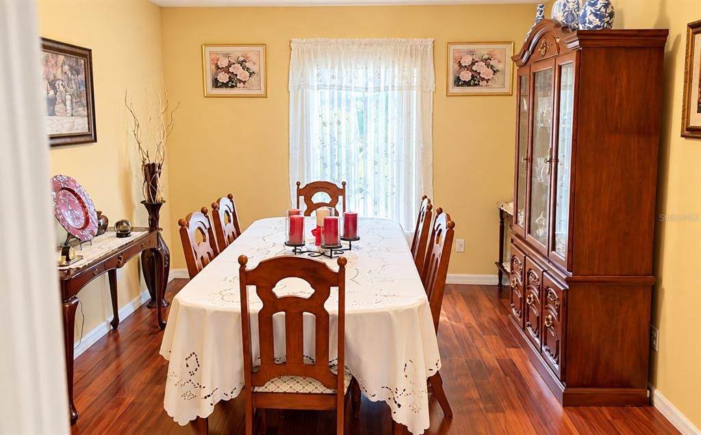 For Sale: $435,000 (3 beds, 2 baths, 2212 Square Feet)