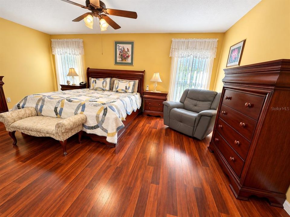 For Sale: $435,000 (3 beds, 2 baths, 2212 Square Feet)
