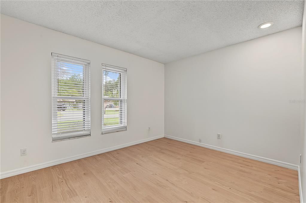 For Rent: $2,200 (3 beds, 2 baths, 1397 Square Feet)
