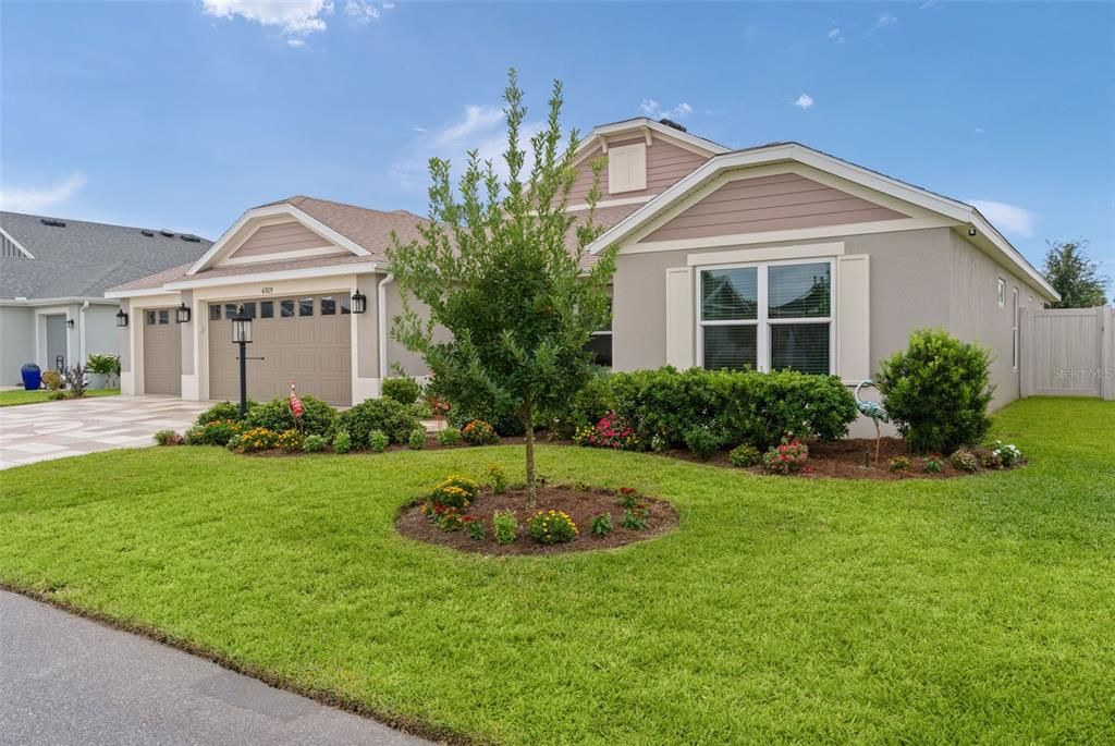 For Sale: $600,000 (3 beds, 2 baths, 2060 Square Feet)