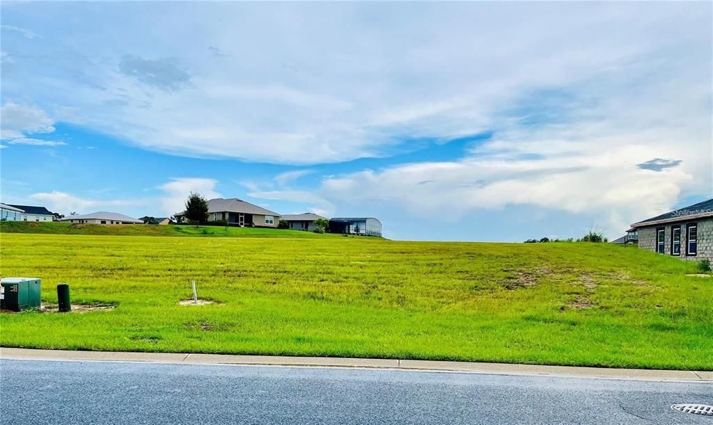 待售: $85,000 (0.22 acres)