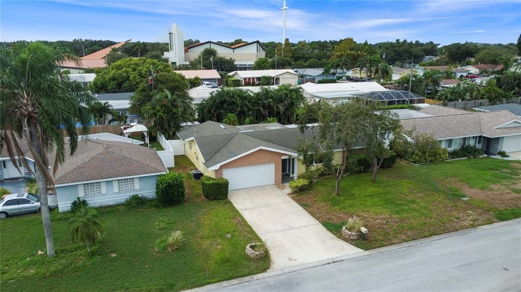 For Sale: $439,900 (2 beds, 2 baths, 1462 Square Feet)