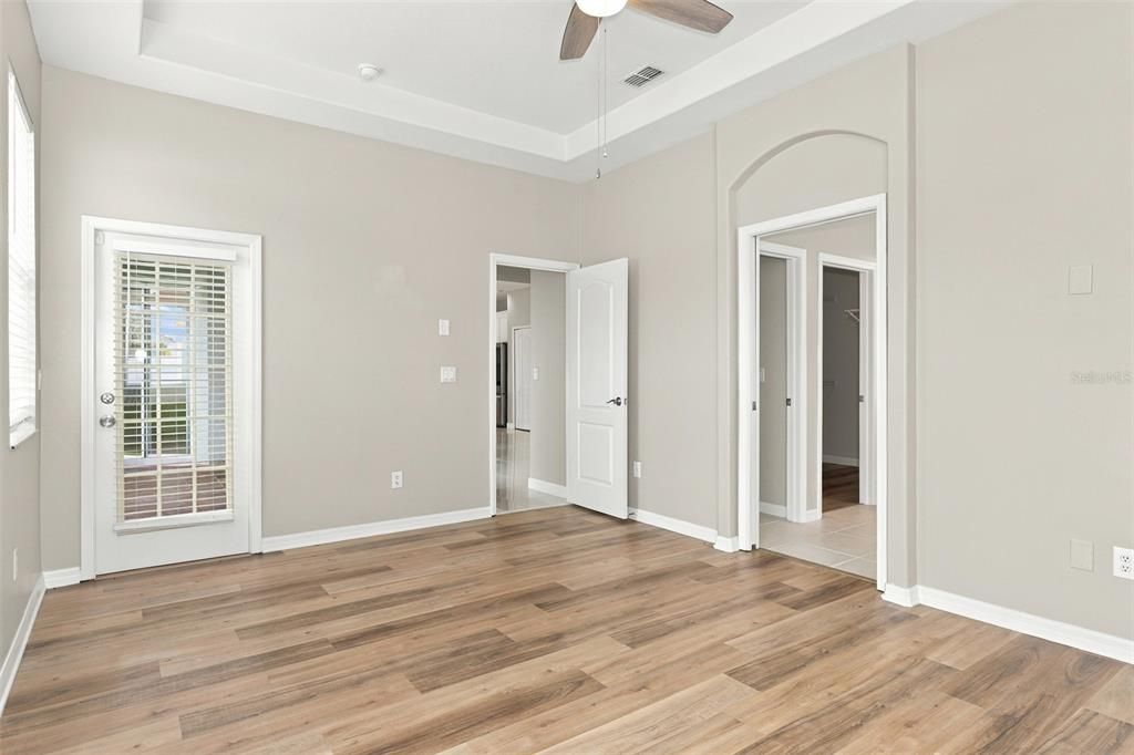 For Sale: $469,900 (4 beds, 3 baths, 2300 Square Feet)