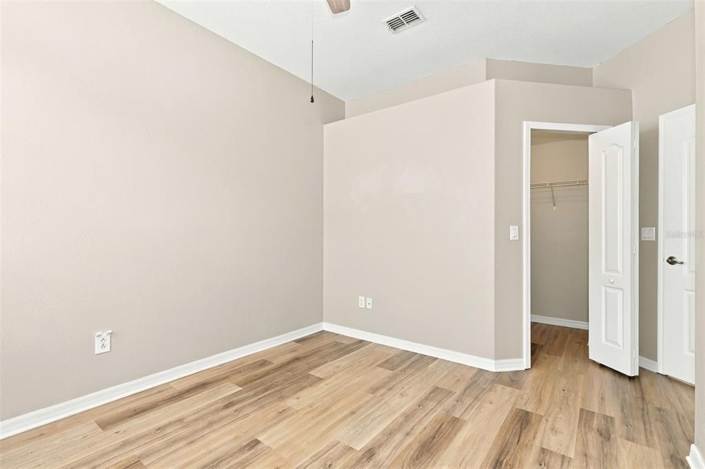 For Sale: $469,900 (4 beds, 3 baths, 2300 Square Feet)
