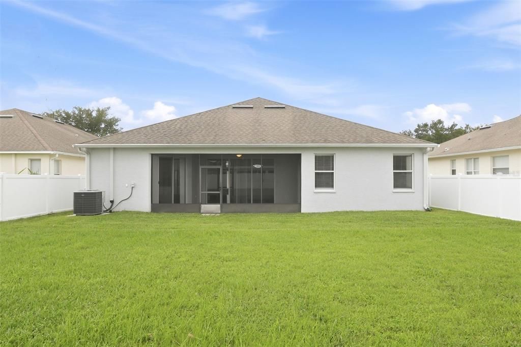 For Sale: $469,900 (4 beds, 3 baths, 2300 Square Feet)