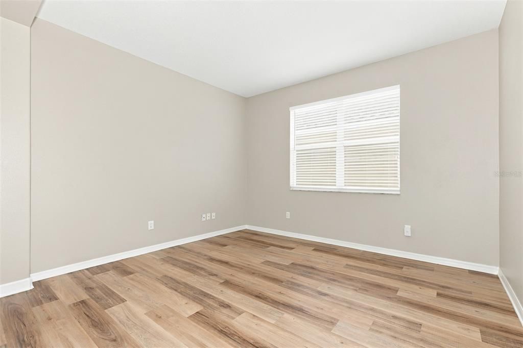 For Sale: $469,900 (4 beds, 3 baths, 2300 Square Feet)
