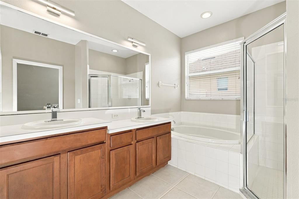 For Sale: $469,900 (4 beds, 3 baths, 2300 Square Feet)