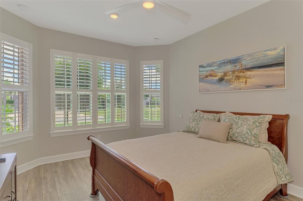 For Sale: $659,000 (3 beds, 2 baths, 1902 Square Feet)