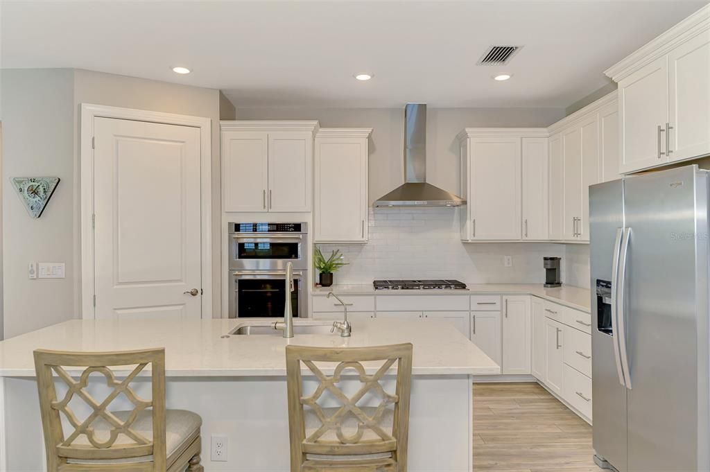 For Sale: $659,000 (3 beds, 2 baths, 1902 Square Feet)