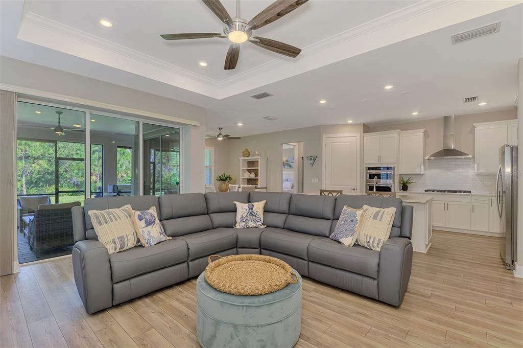 For Sale: $659,000 (3 beds, 2 baths, 1902 Square Feet)