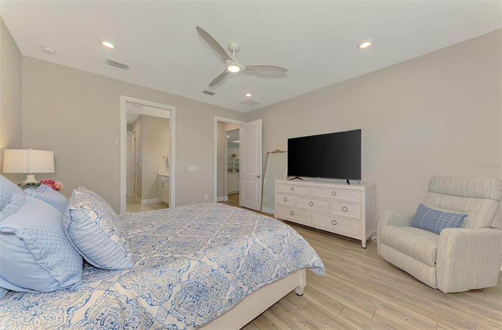 For Sale: $659,000 (3 beds, 2 baths, 1902 Square Feet)