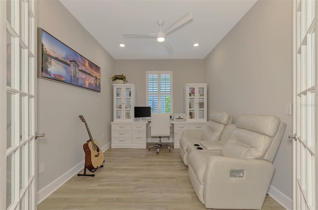 For Sale: $659,000 (3 beds, 2 baths, 1902 Square Feet)