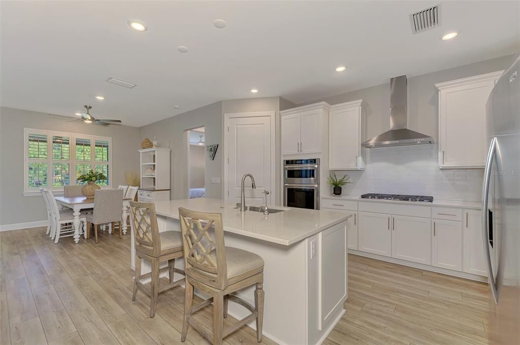 For Sale: $659,000 (3 beds, 2 baths, 1902 Square Feet)