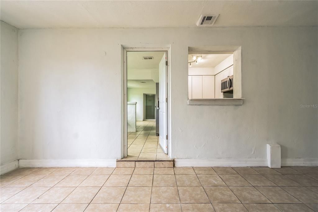 For Sale: $240,000 (3 beds, 1 baths, 1440 Square Feet)