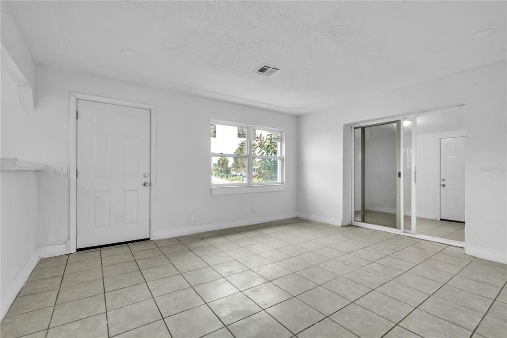 For Sale: $240,000 (3 beds, 1 baths, 1440 Square Feet)