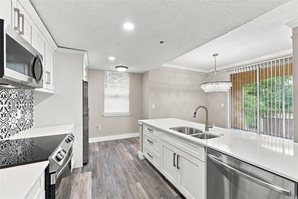 На продажу: $324,900 (3 спален, 3 ванн, 1512 Квадратных фут)