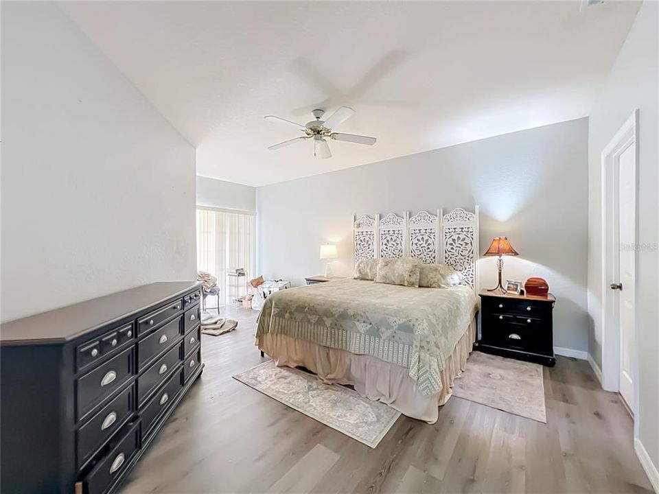 For Sale: $220,000 (2 beds, 2 baths, 1478 Square Feet)