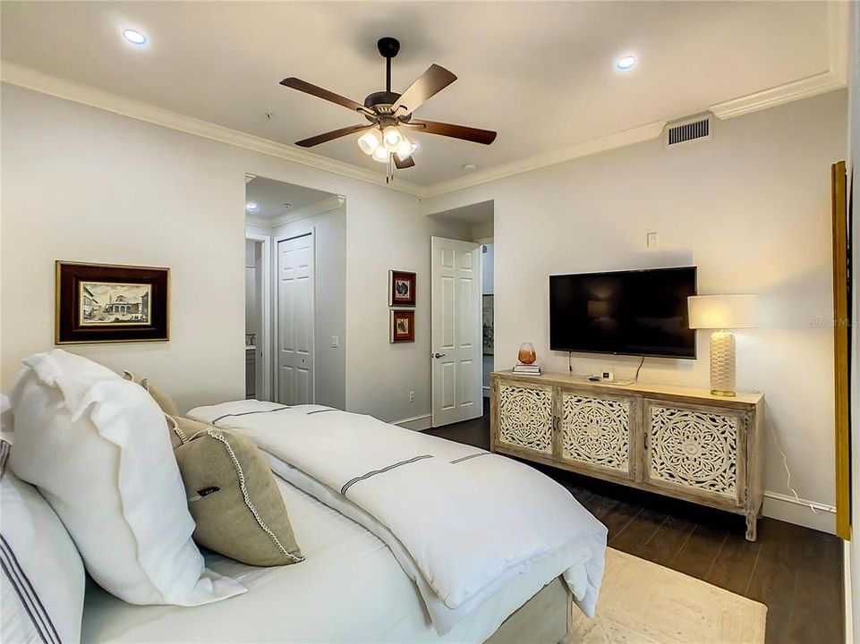 For Rent: $4,500 (3 beds, 2 baths, 1685 Square Feet)